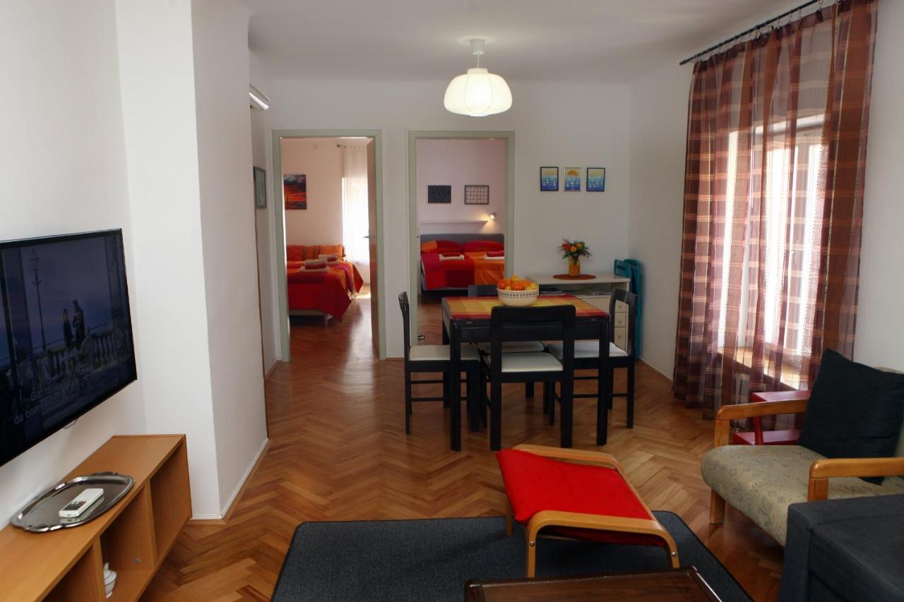 Spacious Piran Central Apartment for 5 Pax BG Exterior foto