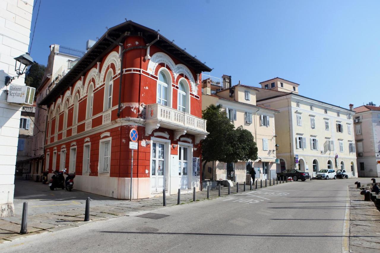 Spacious Piran Central Apartment for 5 Pax BG Exterior foto